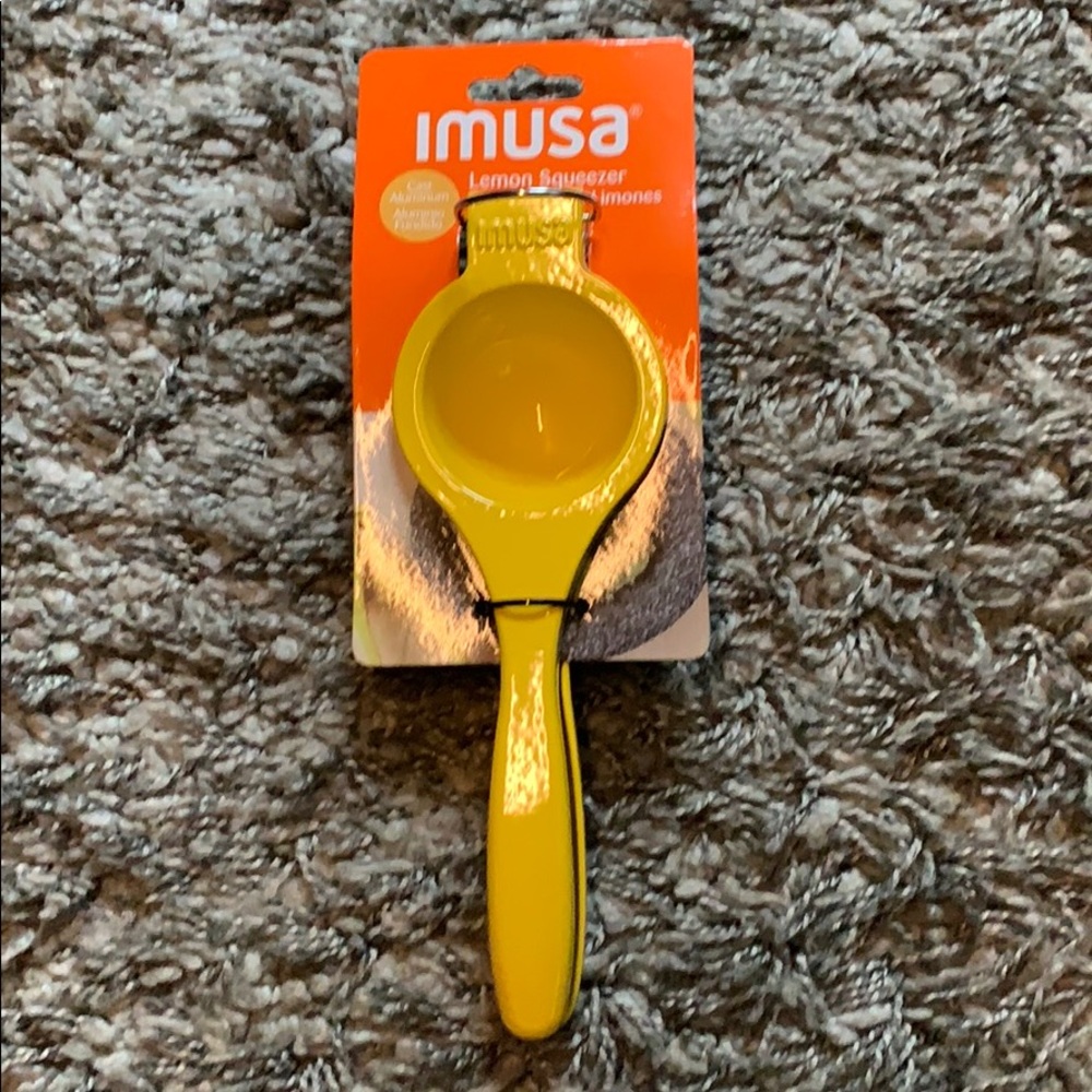 Imusa Cast Aluminum Lemon Squeezer - Picture 1 of 2